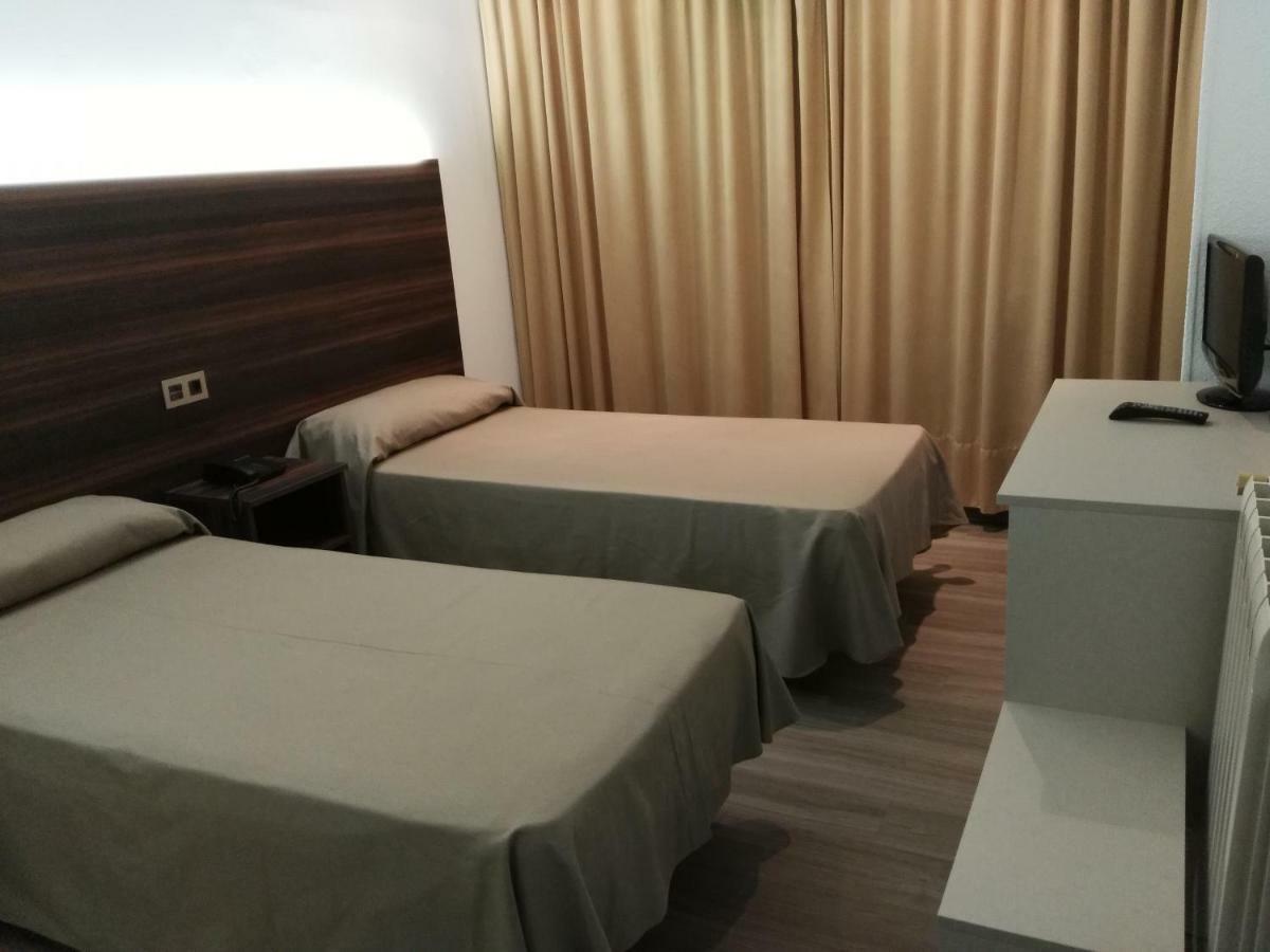 Hotel Ribera Сантьяго-де-ла-Рібера Екстер'єр фото