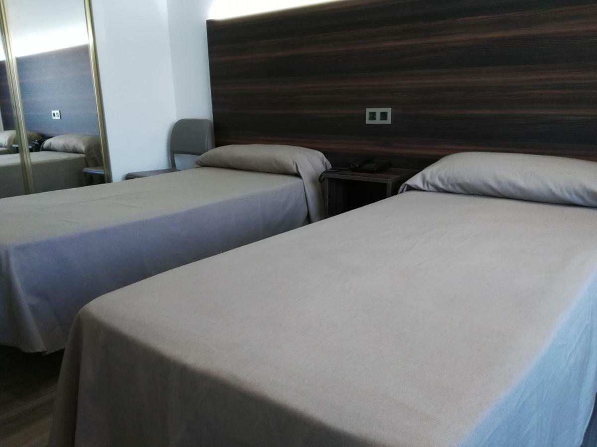 Hotel Ribera Сантьяго-де-ла-Рібера Екстер'єр фото